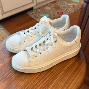 Steve Madden Catcher  💟 tennis Sneakers size 8 guc